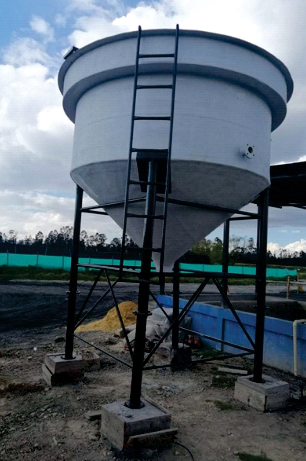 Tanque cónico