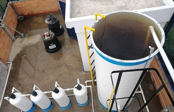 Tanque pulmón con unidades de filtración