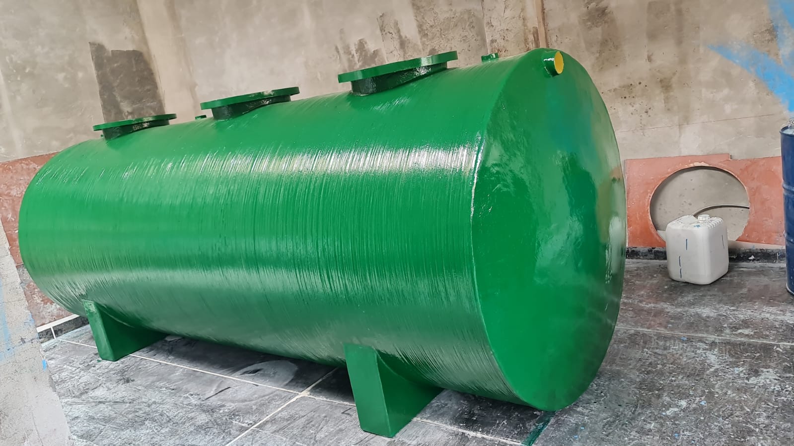 Tanque industrial horizontal en fibra de vidrio